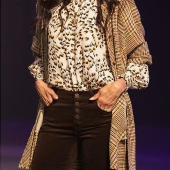 Cabi 4335 Round Trip Blouse Sz Small - Picture 4 of 4